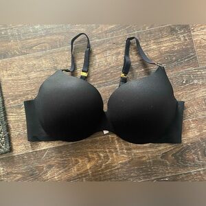 Victorias Secret Bra 38D
